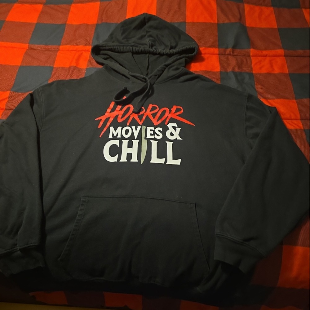 Horror Movies and Chill Black Hoodie Pullover Size XXL Wound Up Scary Netflix